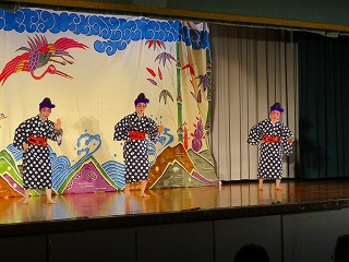 3人