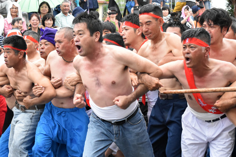 伝統行事を守り伝える「真栄里大綱引き」の画像5