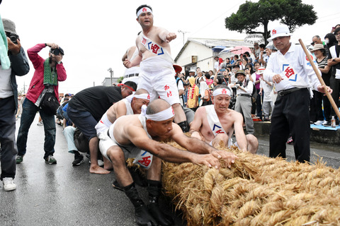 伝統行事を守り伝える「真栄里大綱引き」の画像7