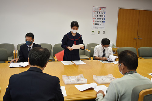 糸中3年の上原一路さん、石橋湛山平和賞最優秀賞などの受賞報告の画像2