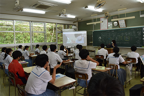 高嶺中学校、網走市立第二中学校オンライン交流授業を実施の画像